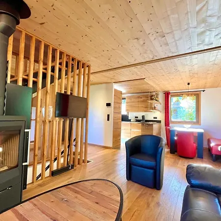 Chalet Cozy In Near The Slopes