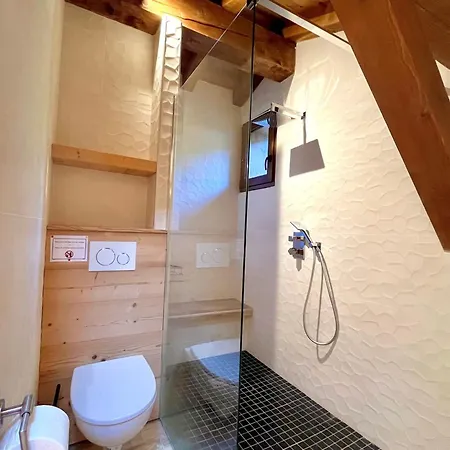 Cozy In Near The Slopes Chalet